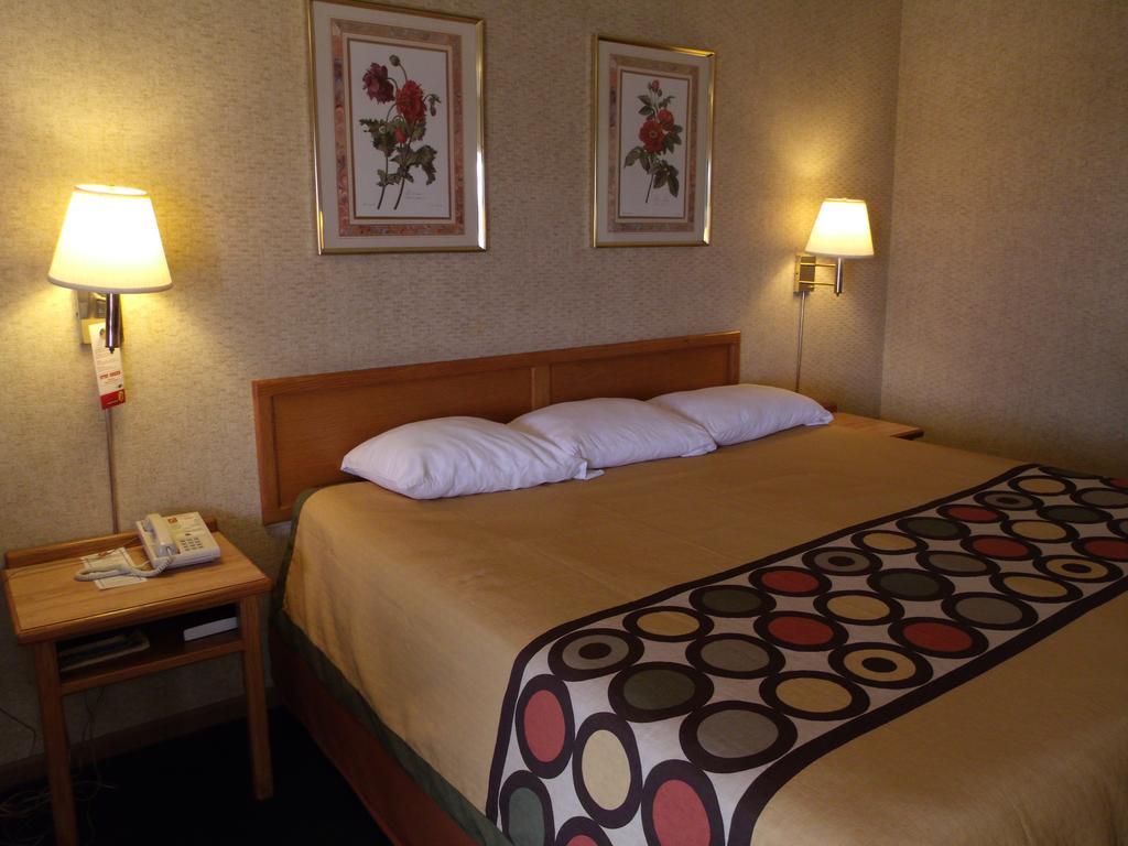 Budgetel Inn & Suites Butler Exteriör bild