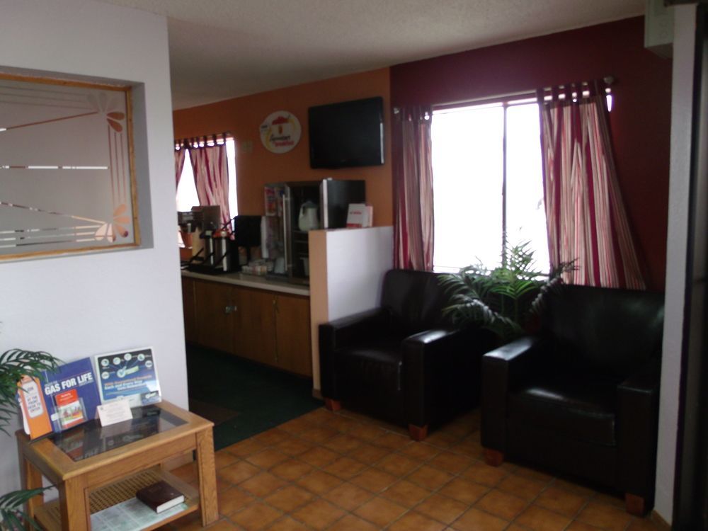 Budgetel Inn & Suites Butler Exteriör bild