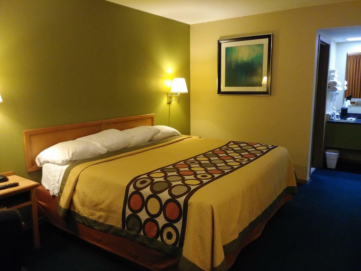 Budgetel Inn & Suites Butler Exteriör bild